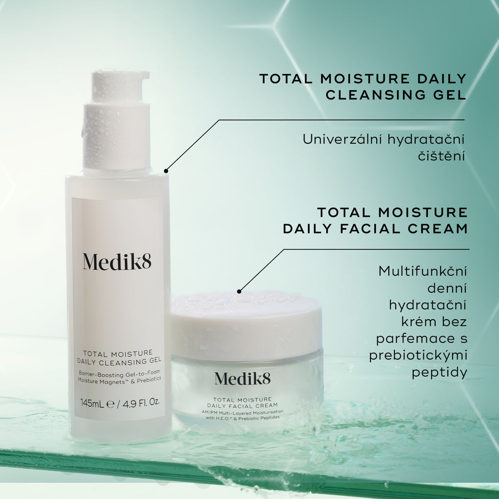 Ilustrace představující kombinaci produktů – denní čisticí gel Total Moisture a odpovídající hydratační krém – zdůrazňující komplexní hydratační rutinu podporující kožní bariéru